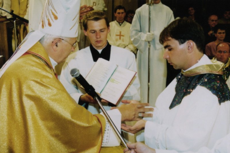 priesterweihe 800px